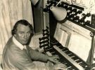 Aan het Witte-orgel in de Hervormde kerk in Zeist